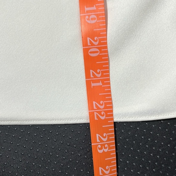 NEW J Crew Long-sleeve button-back top in everyday crepe Size xs - Picture 6 of 6